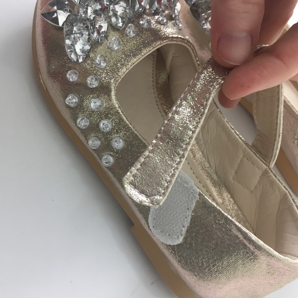 3/$20. Gold Princess Gem Toddler Shoes. 5T - Picture 3 of 8